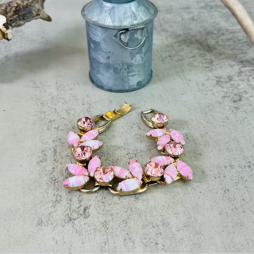 Vintage Juliana Pink White Swirl Milk Glass and Rhinestone Bracelet 6.75in - Picture 6 of 14